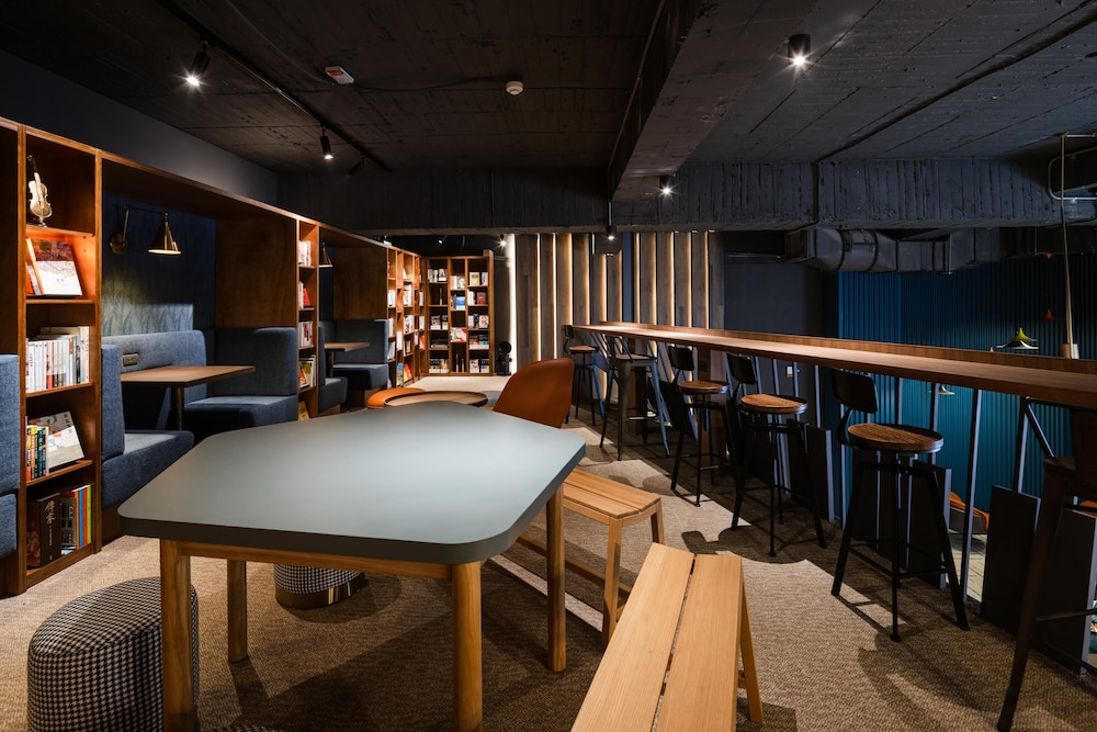 Olah Poshtel Taichung Station Hotel 24/36