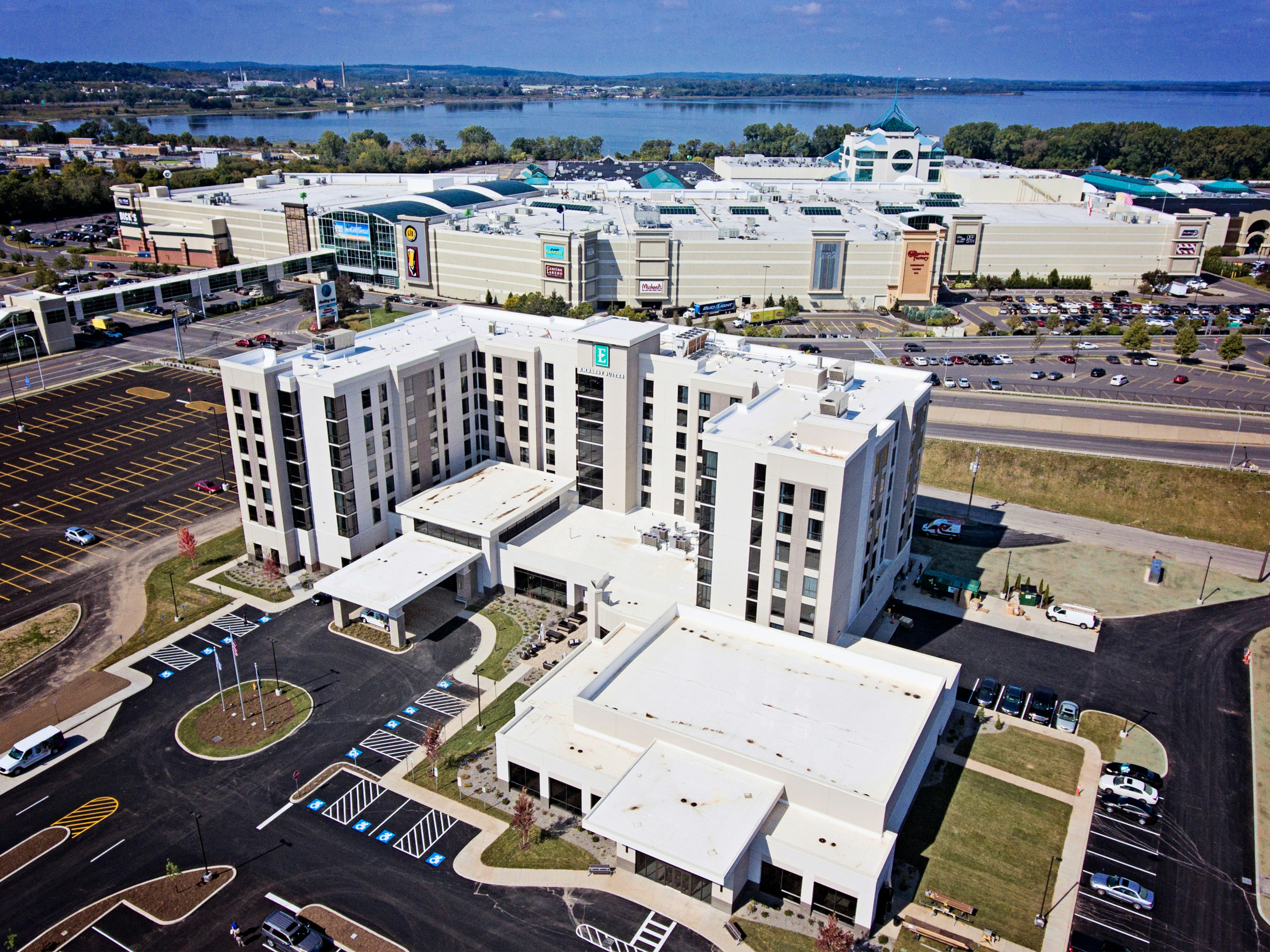 Embassy Suites by Hilton Syracuse Destiny USA 3/54