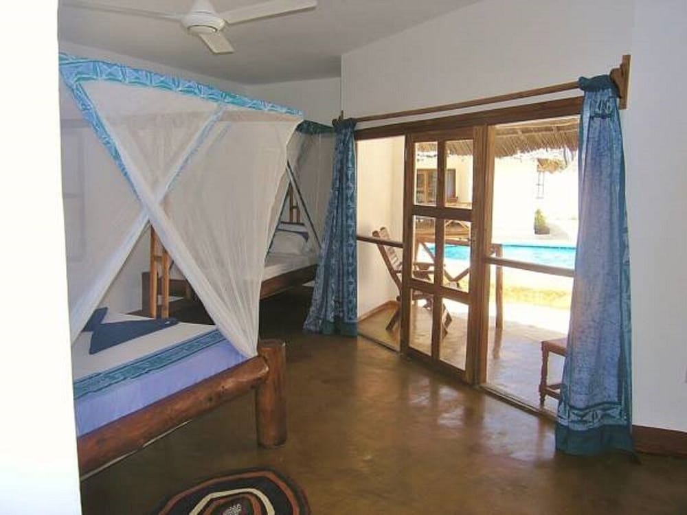 Sea View Lodge Boutique Hotel 53/76