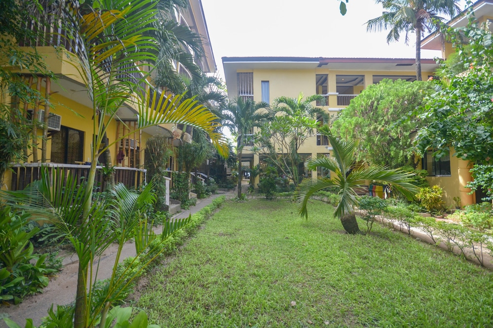 Bamboo Beach Resort Bar And Restaurant 59/66