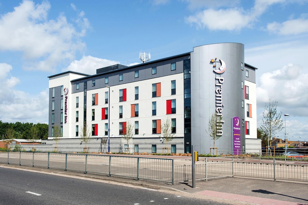 Premier Inn Chatham/Gillingham (Victory Pier) Hotel 6/52