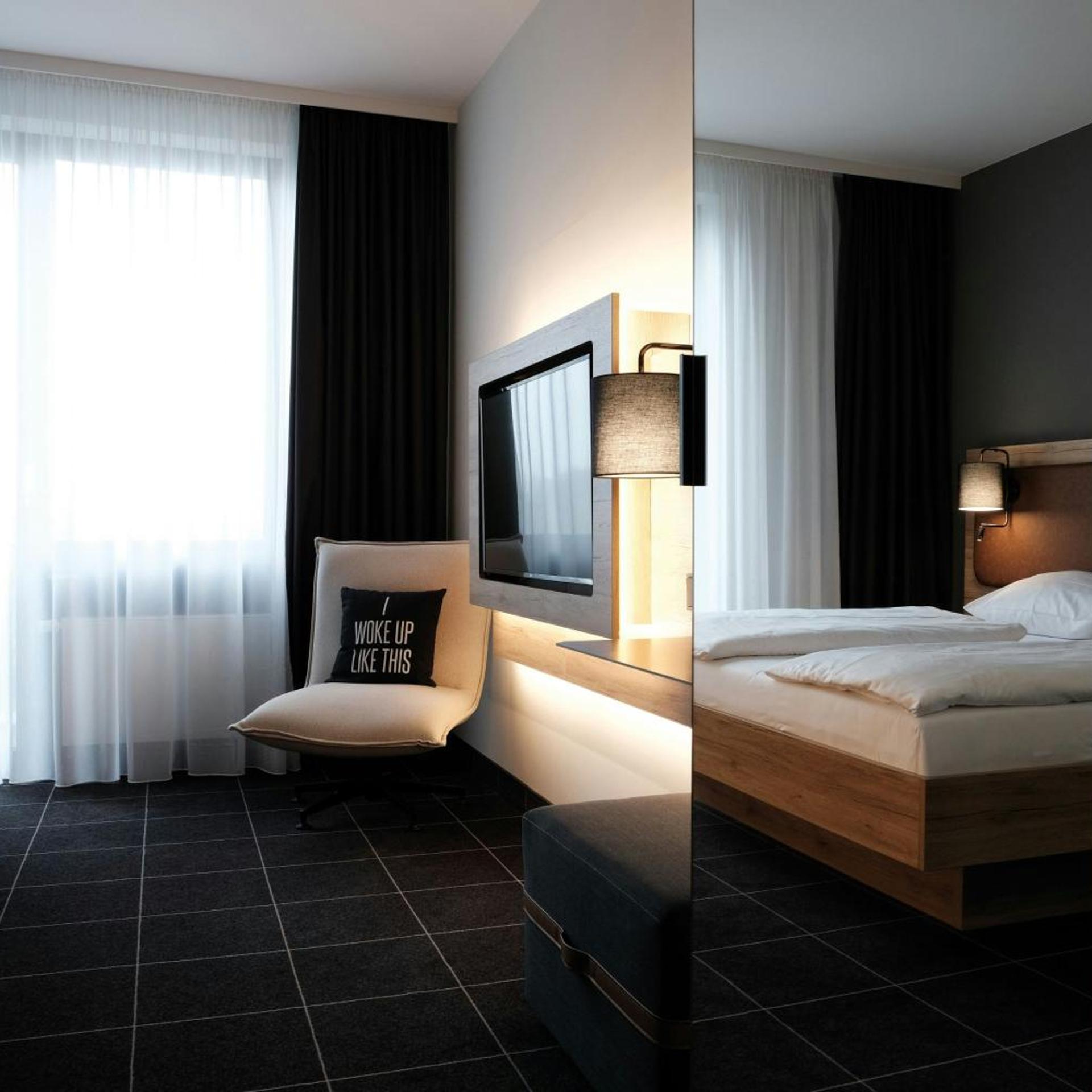 غرفة قياسية بسرير كينج وسرير كوين، FOUR POINTS FLEX by Sheraton Ratingen Dusseldorf Airport 8/10