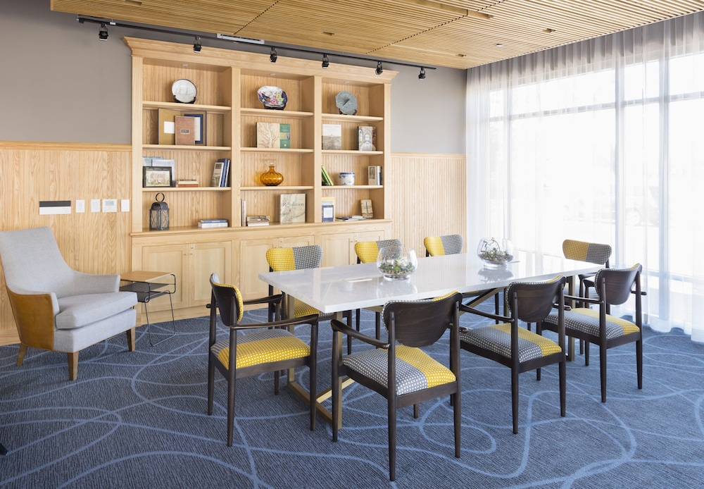 HOTEL INDIGO OLD TOWN ALEXANDRIA 67/82