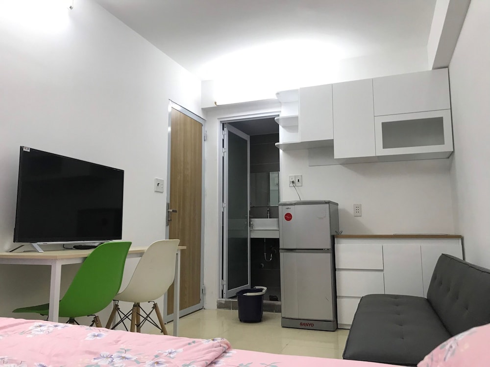 Smiley Apartment 3 45/50