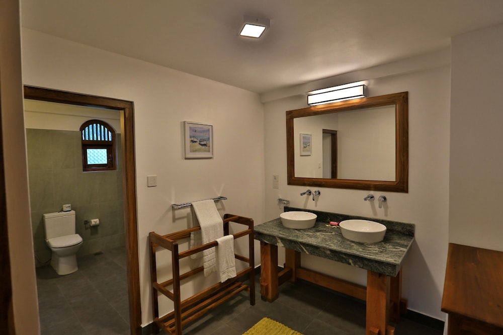 Amara Villa 44/47