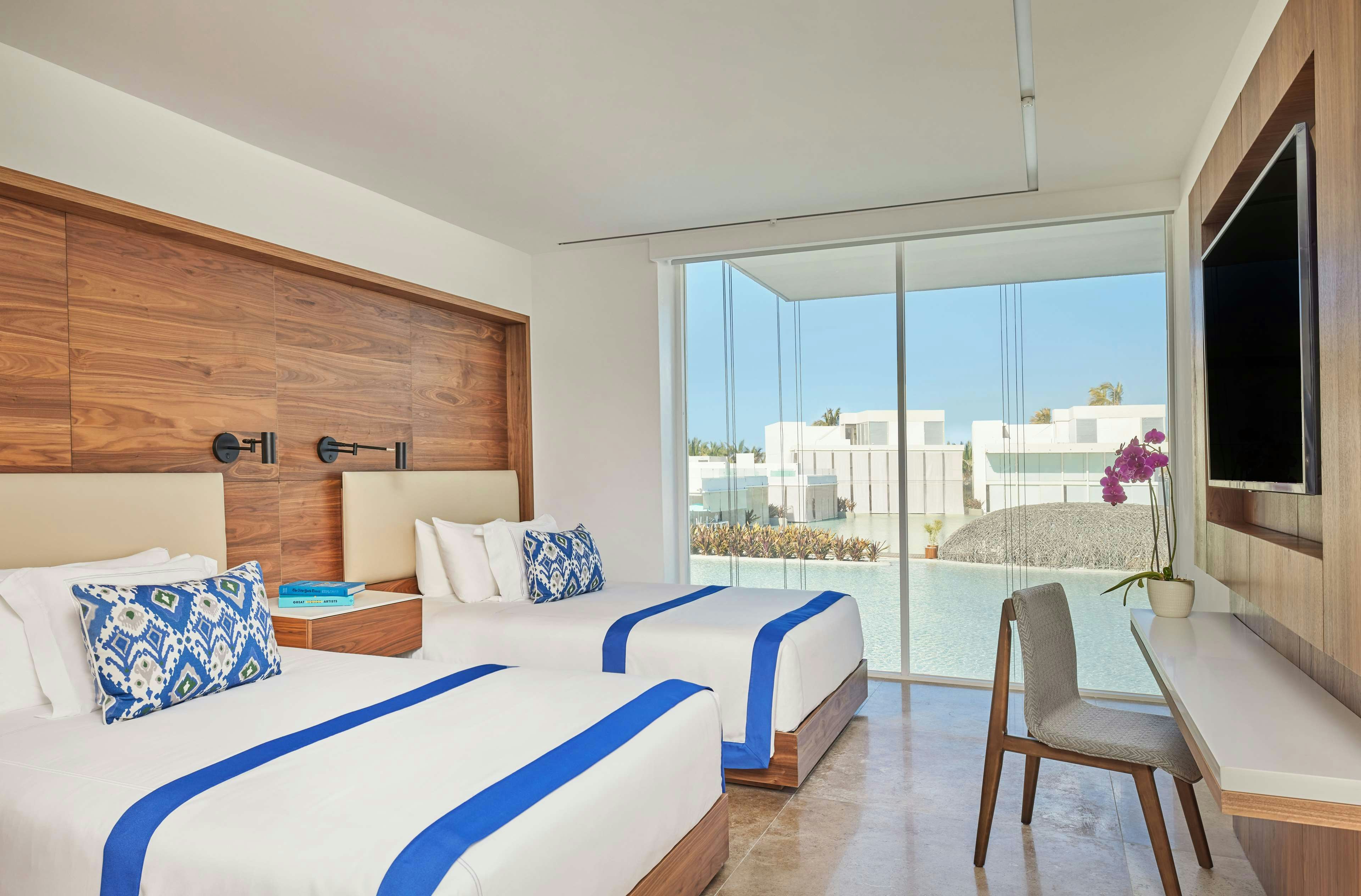3 Bedrooms, Suite, Ocean Front, Butler