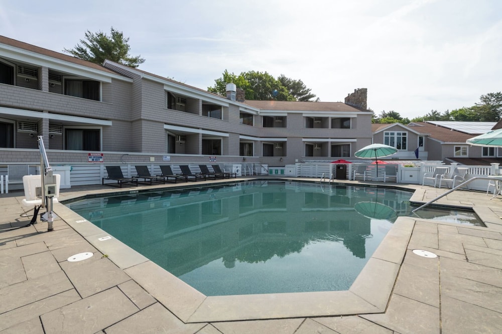 MEADOWMERE RESORT 3/74