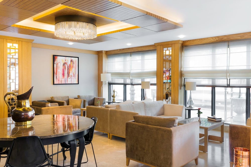 Plus Hotel Setif 28/42