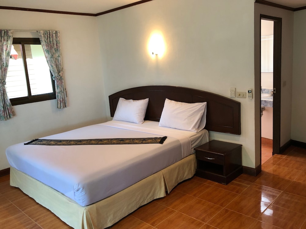 Noble House Beach Resort 19/63