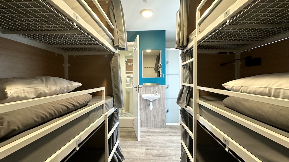 MIXED DORM, 6 BEDS