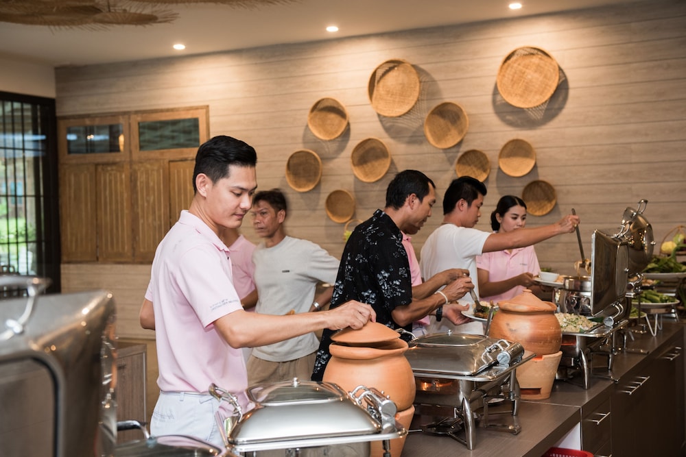 Naina Resort And Spa 7/50