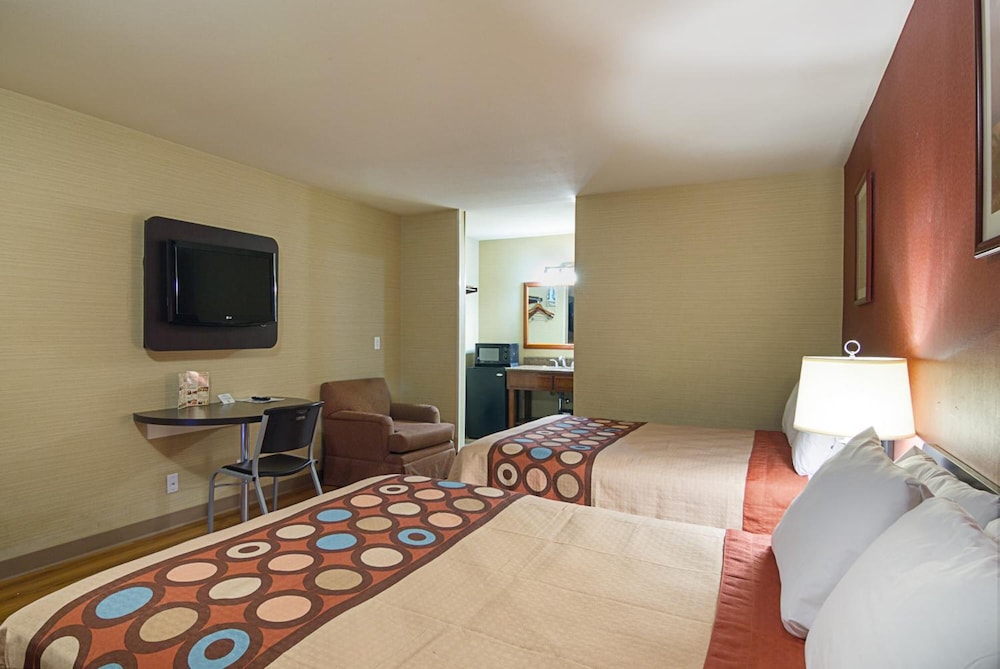 Motel6 La Mesa, CA 16/67