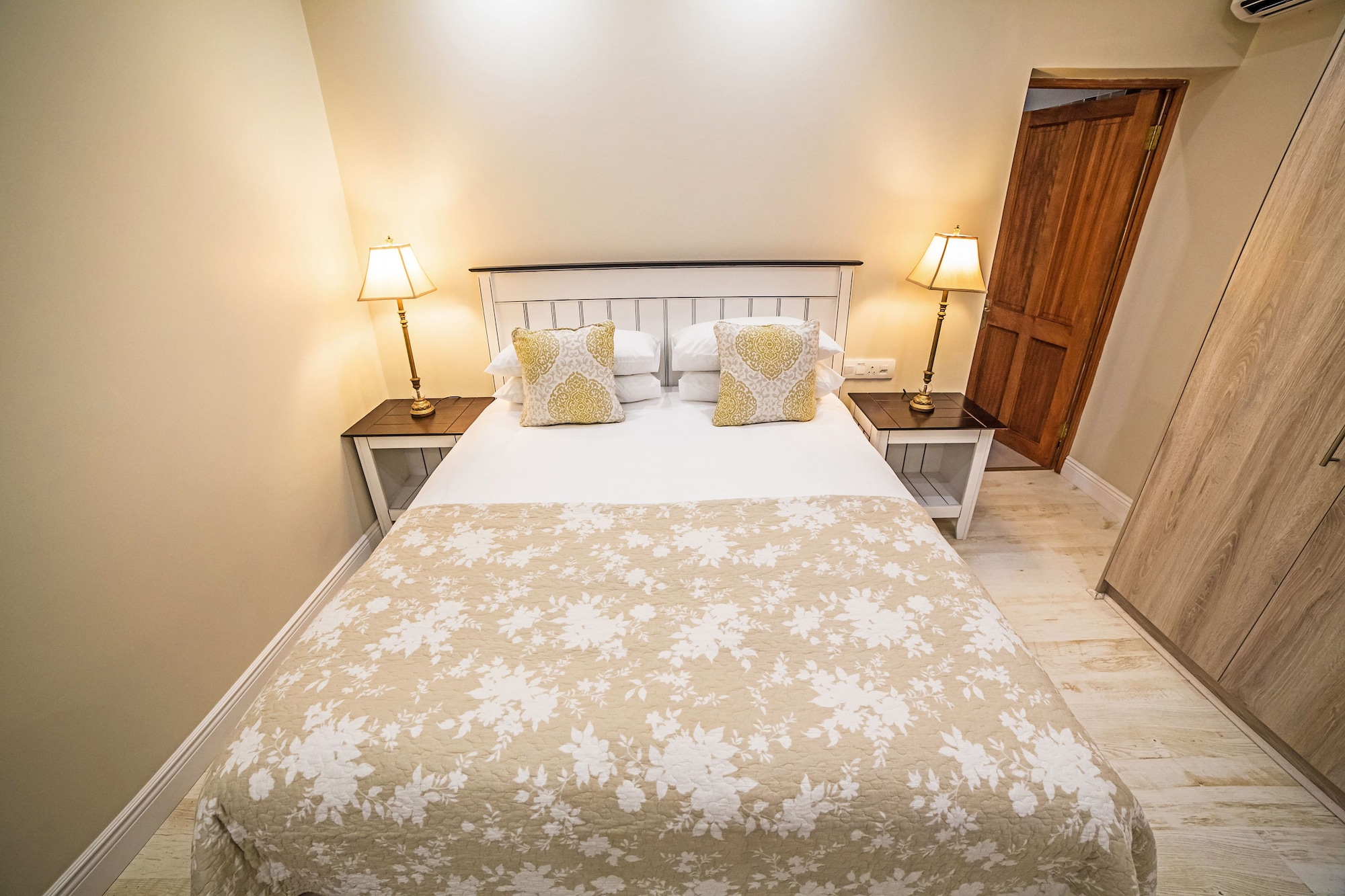 Princess Court, Double Bed