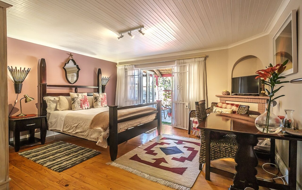Inn Style Guesthouse 35/50
