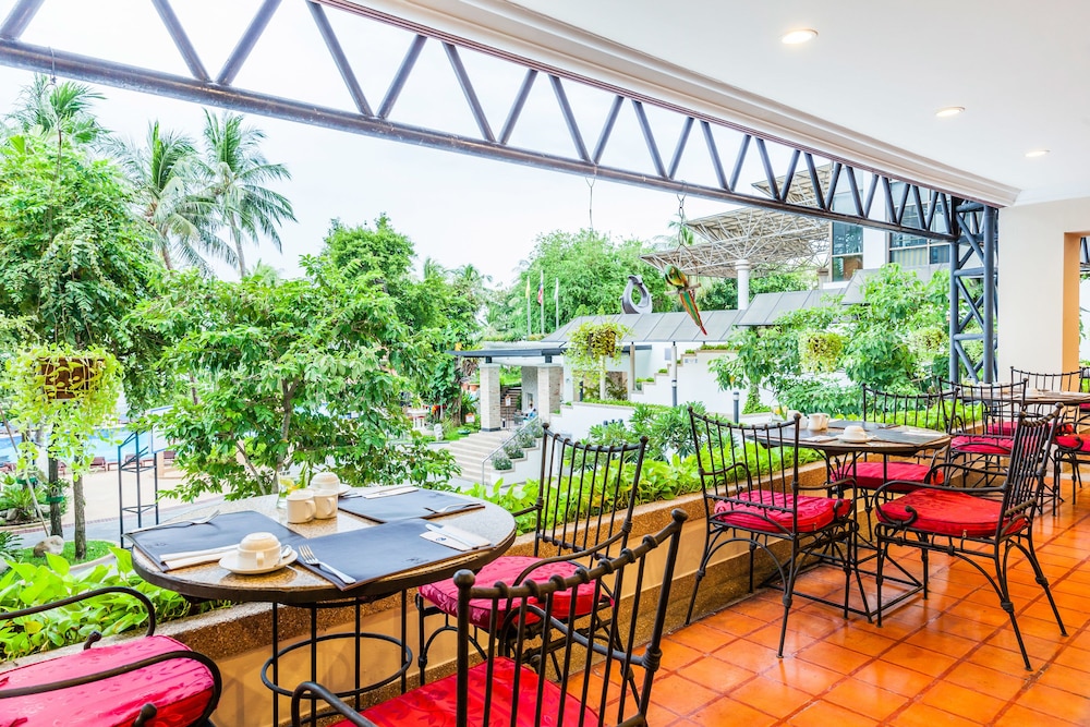Cholchan Pattaya Beach Resort 57/74