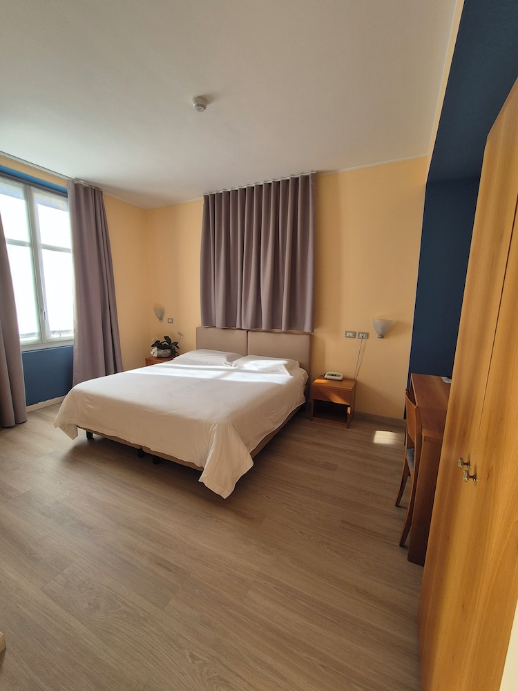 غرفة قياسية مفردة بسرير كوين، Villa Cagnola 4/10