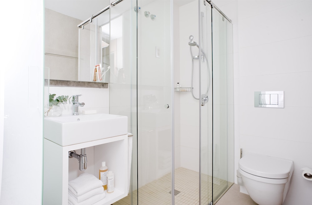 Eric Vokel Bcn Suites 47/51