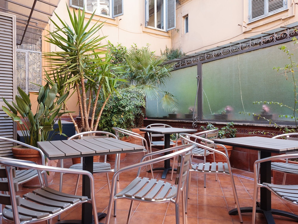 Lh Royal Suites 39/48