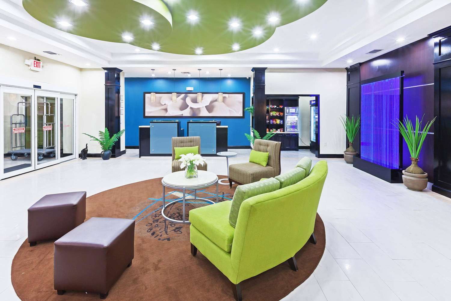 La Quinta Inn & Suites by Wyndham Marshall 16/27