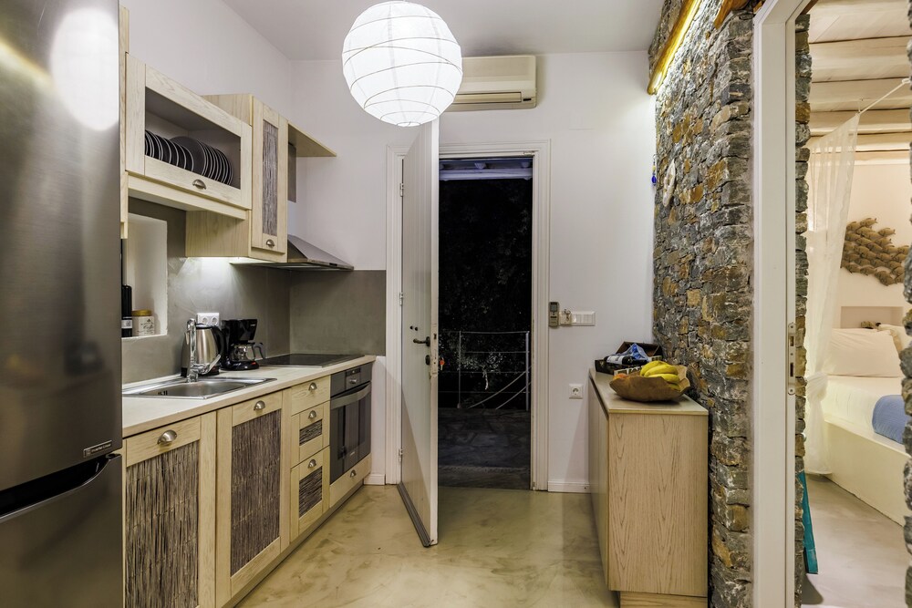 Evlalia Studios & Villas 50/50