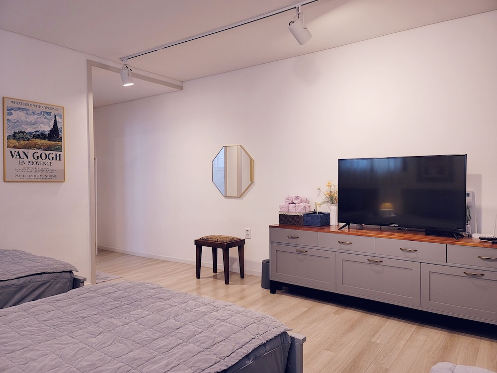 Gallery Family Hotel 32/49