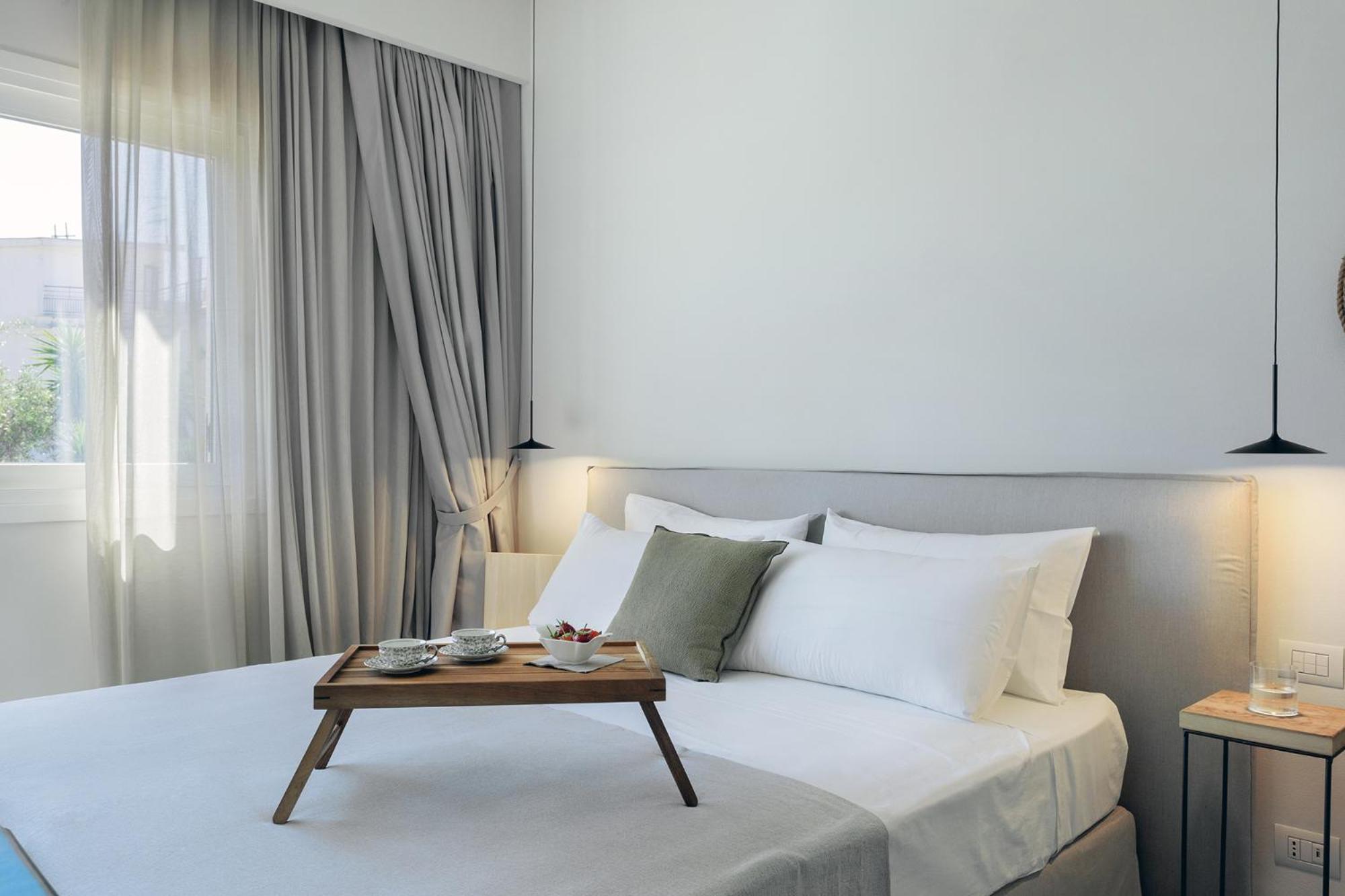 DELUXE, DOUBLE BED, BALCONY