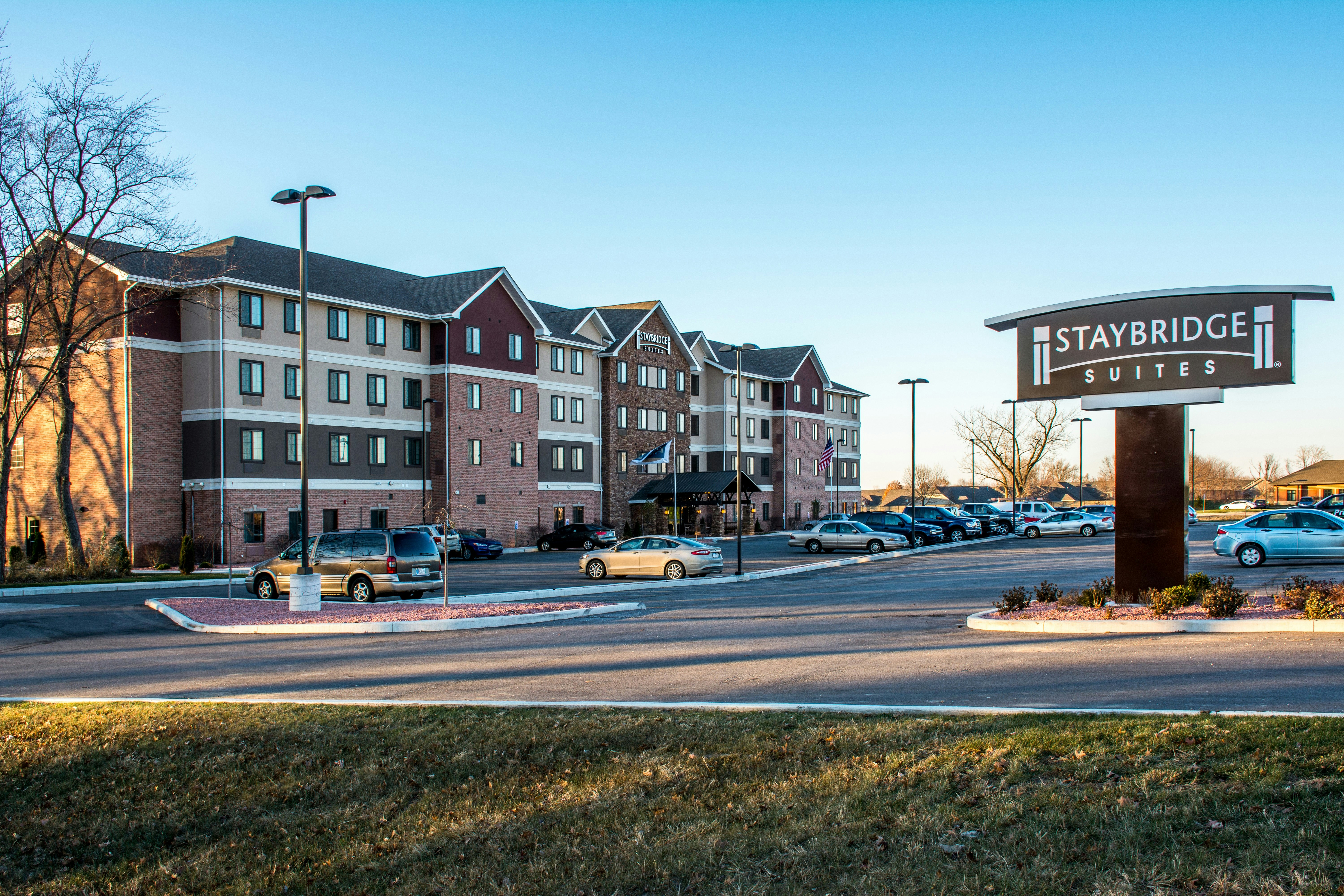 Staybridge Suites Schererville 52/55