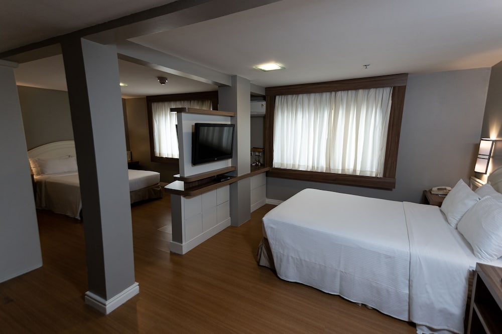 SUPERIOR, 2 DOUBLE BEDS