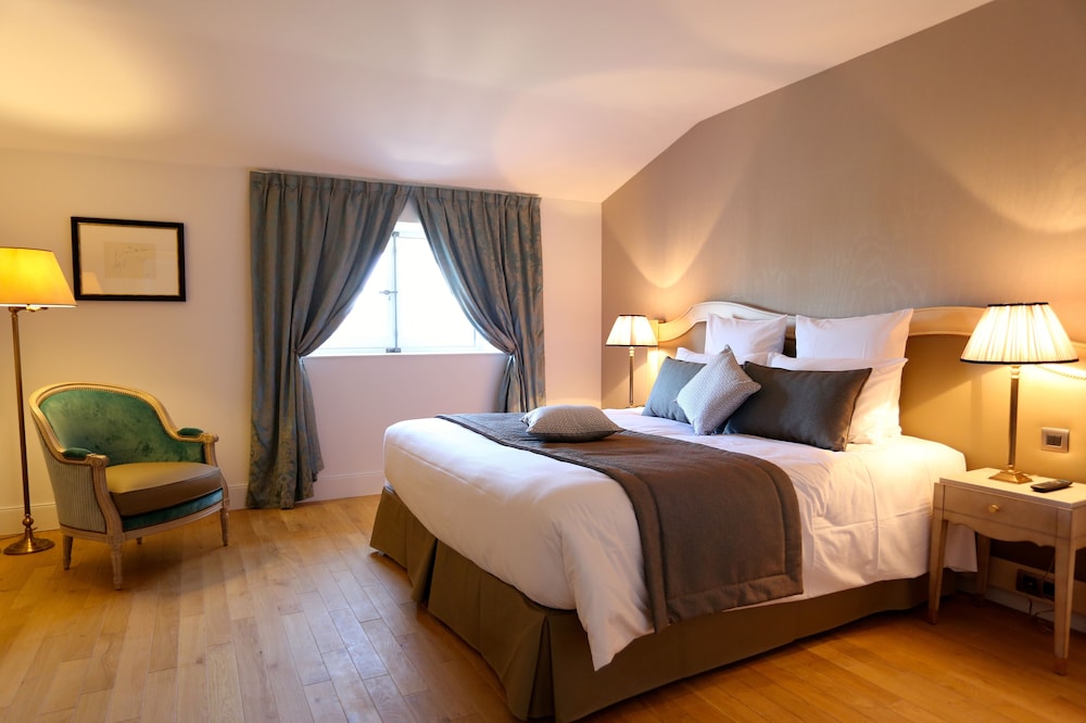 Room at CHATEAU DE DRUDAS, DRUDAS