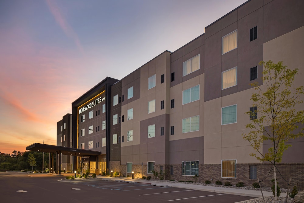 Homewood Suites by Hilton Walker Grand Rapids North 3/56