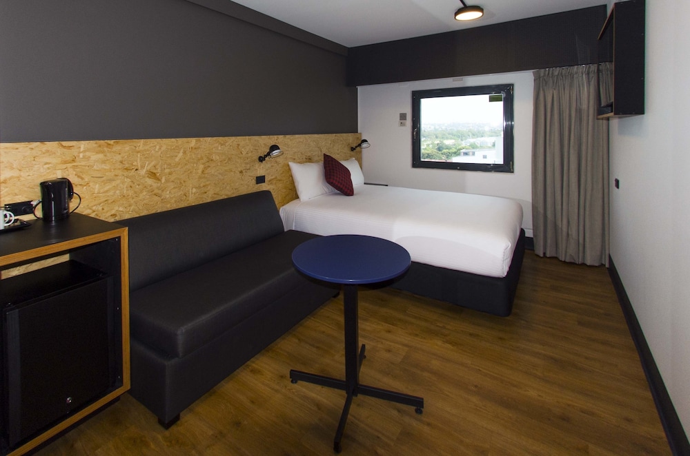 Ibis Budget Sydney East 53/68