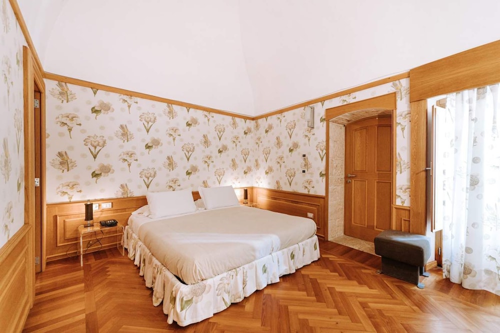 Santarosa Relais 17/49