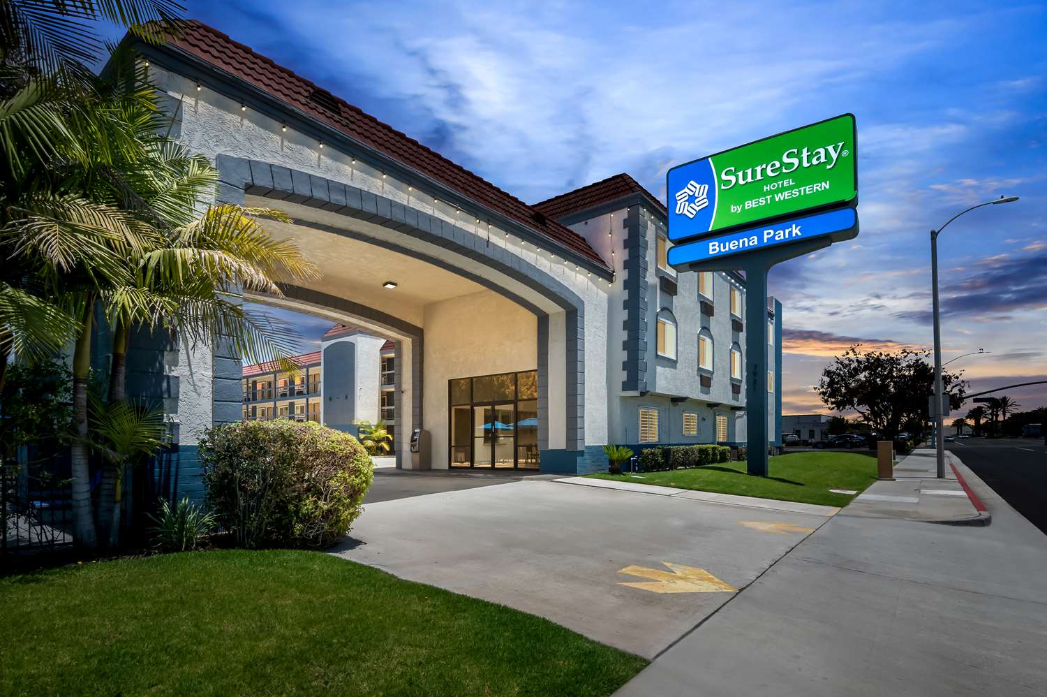 SureStay Hotel by Best Western Buena Park Anaheim 6/8
