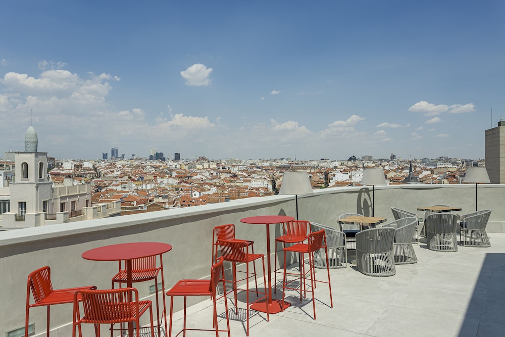 Room Mate Macarena Gran Via 35/47