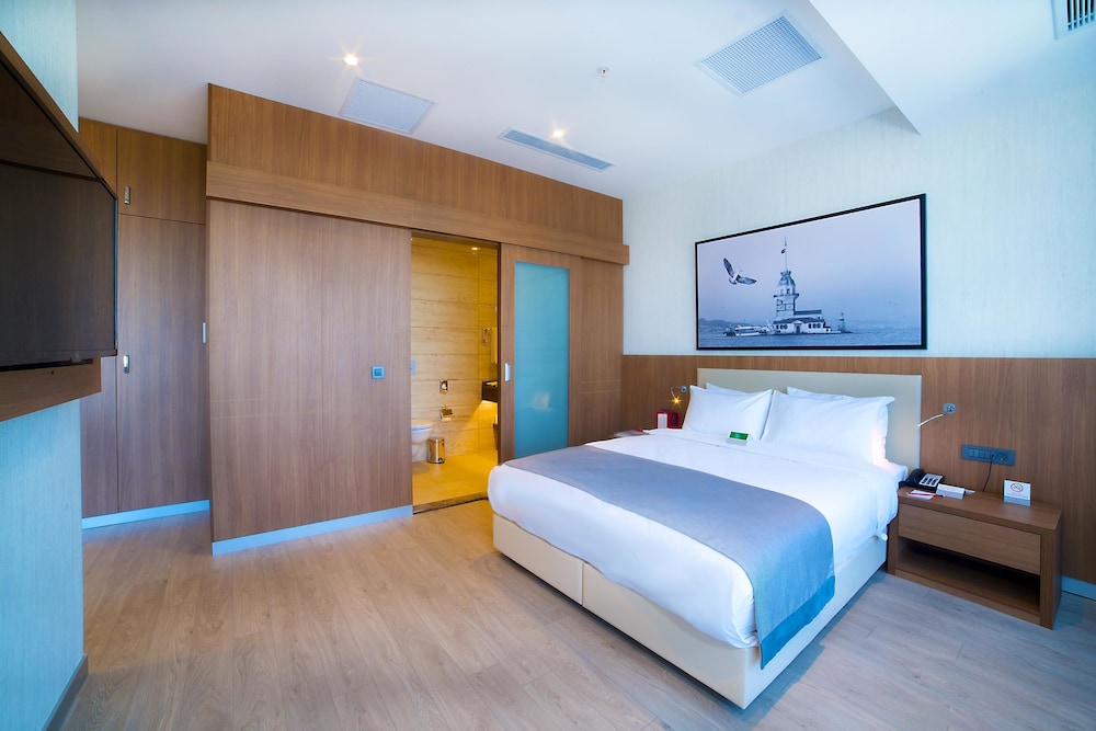 Ramada by Wyndham Istanbul Old City 10/55