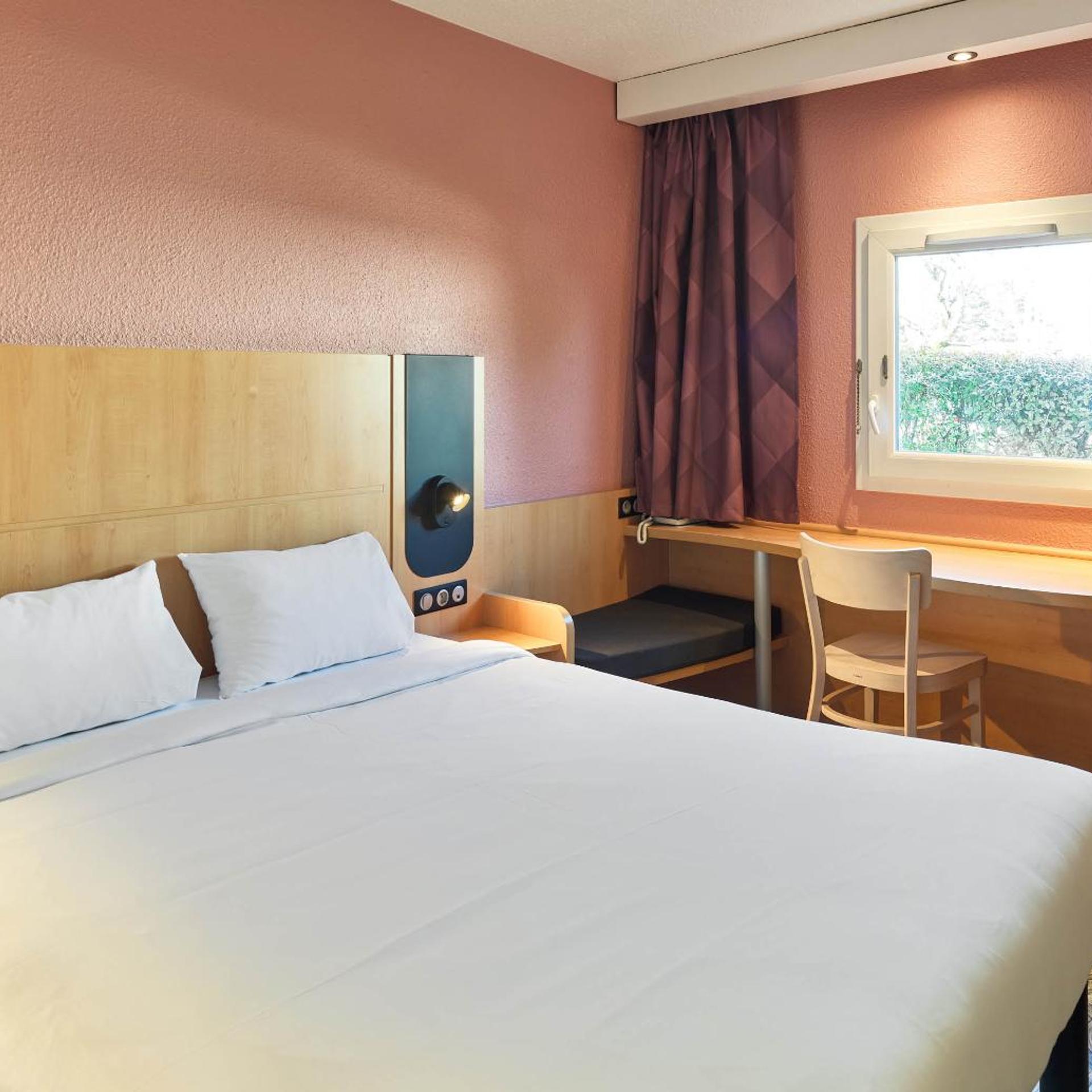 STANDARD, DOUBLE BED