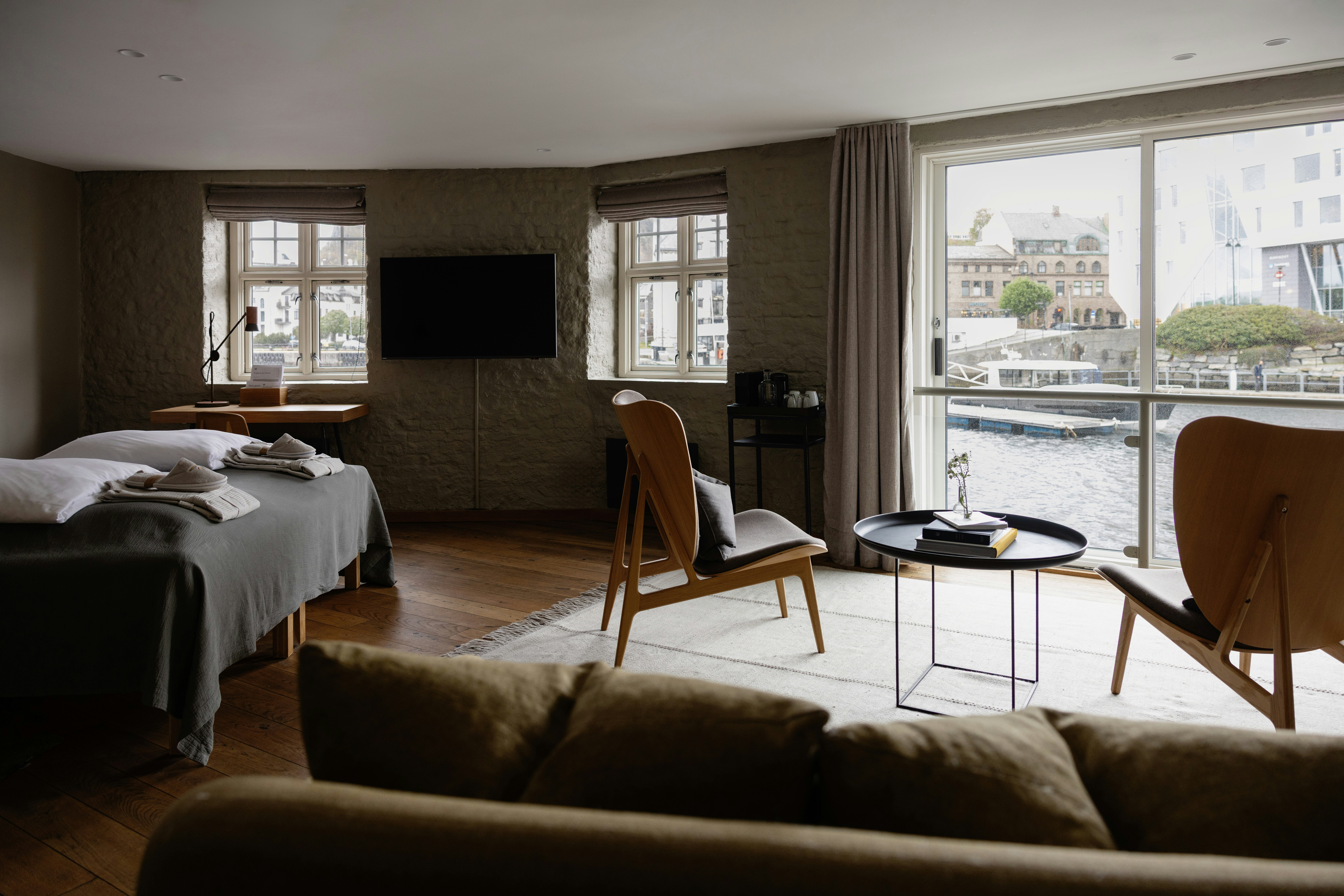 Brosundet Hotel 24/49
