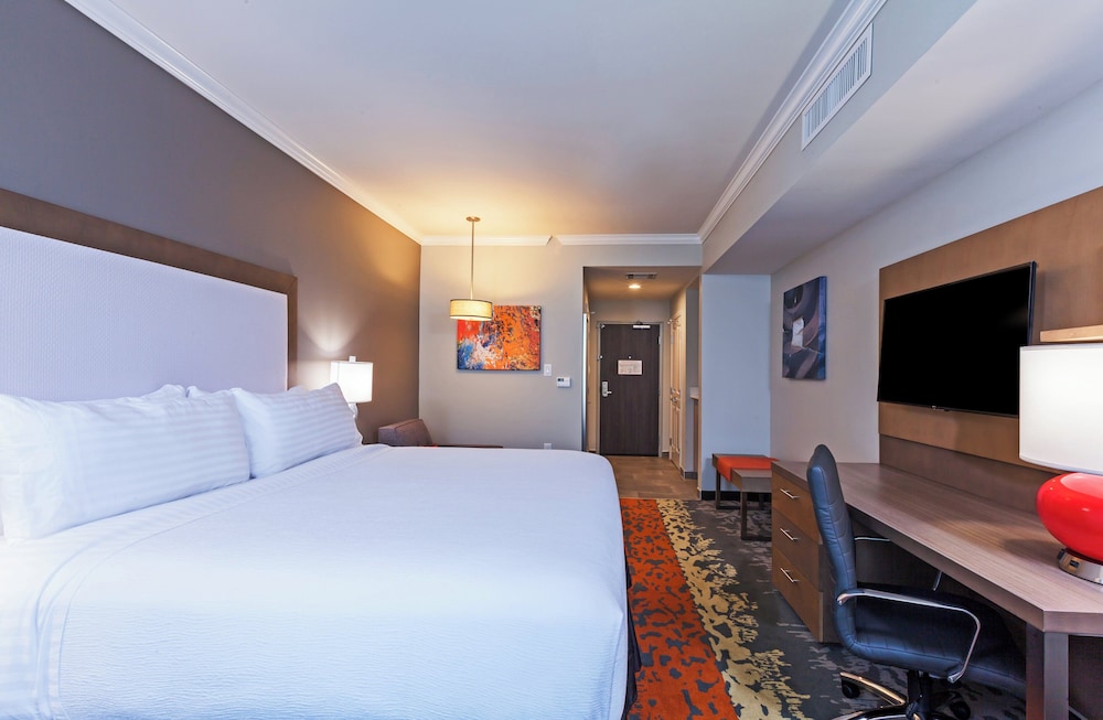 Premium, King Bed, Bathtub, Accessible
