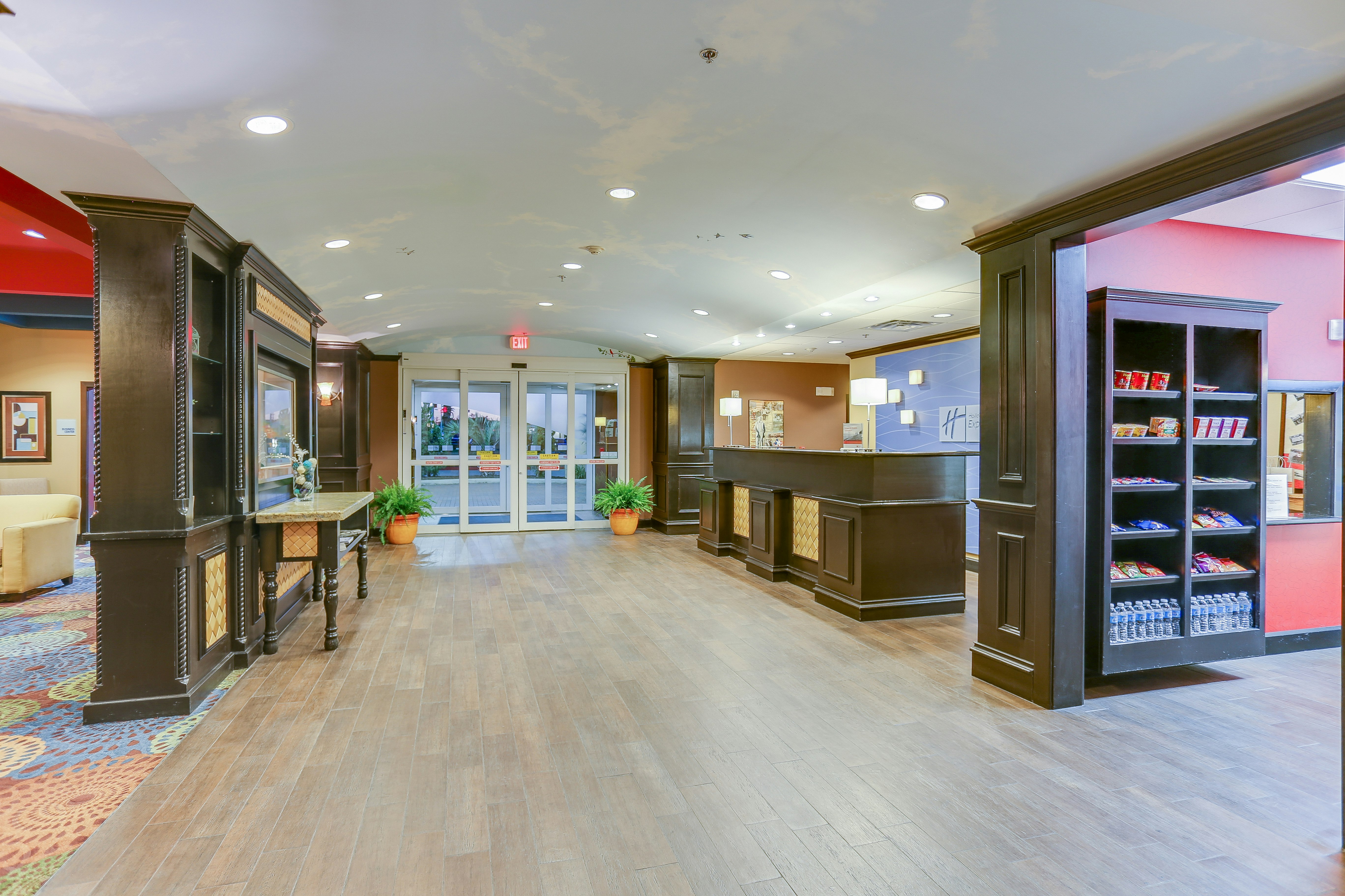 Holiday Inn Express Hotel And Suites Huntsville 63/65
