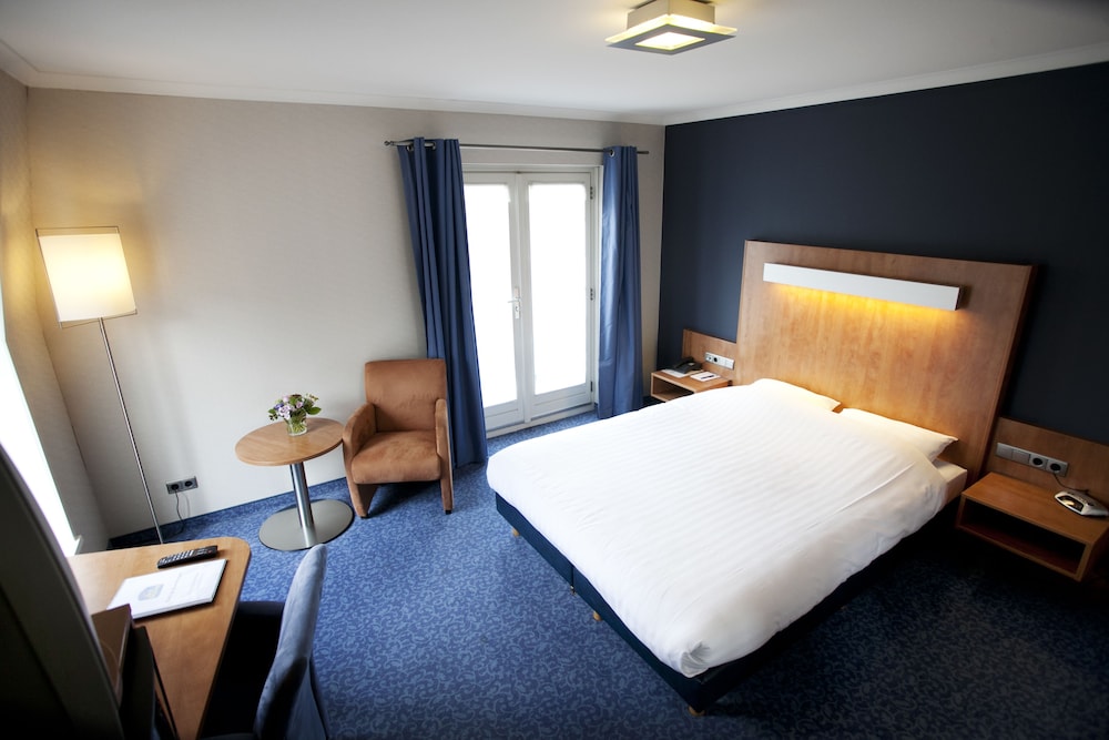 Hotel de Korenbeurs 18/35