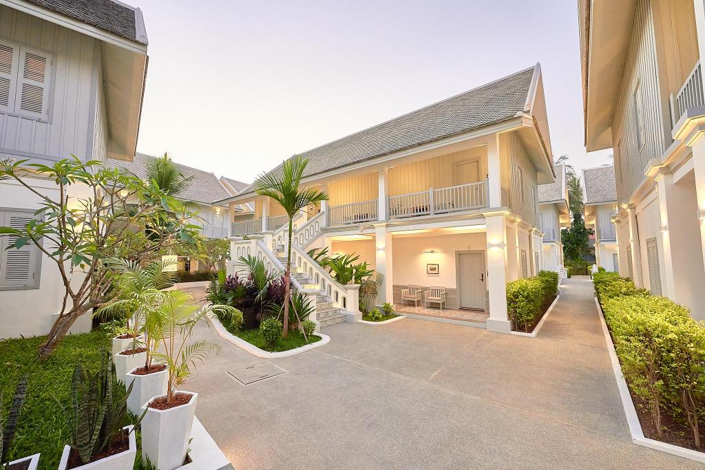 Mybanlao Hotel 50/50