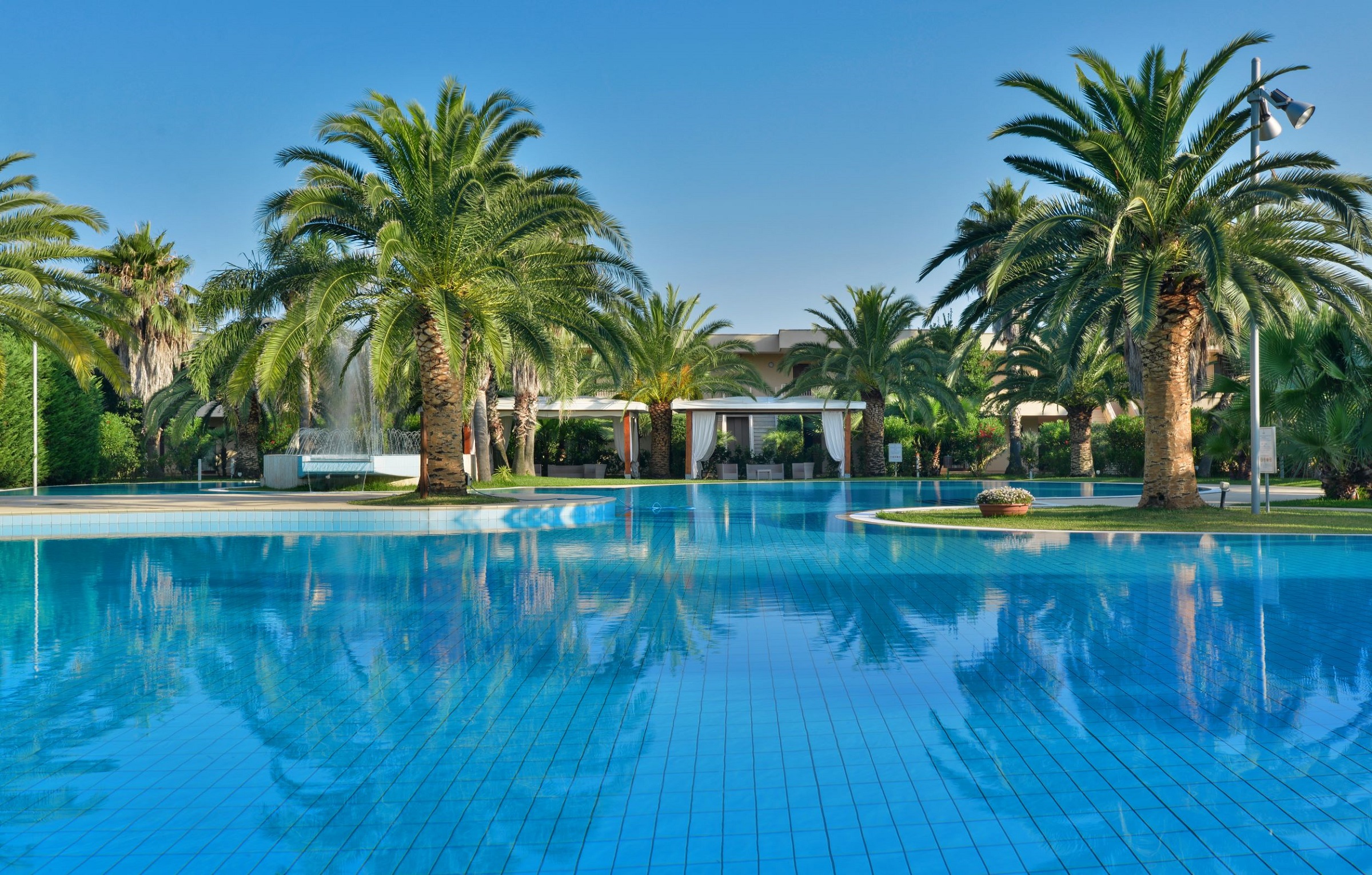 Minerva Resort Hotel 45/47