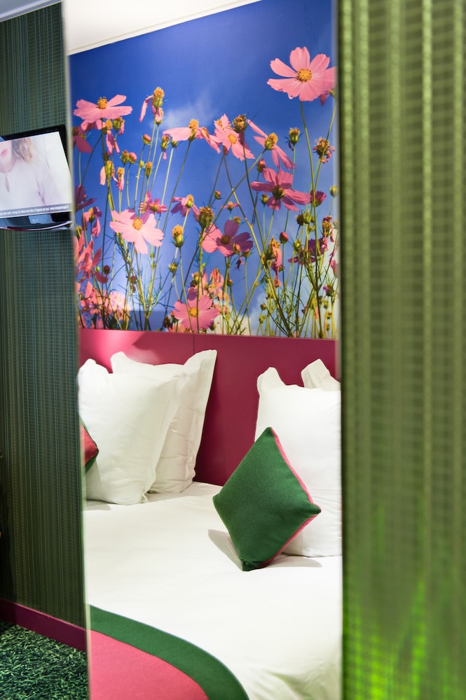 Hotel les Jardins de Montmartre 19/66