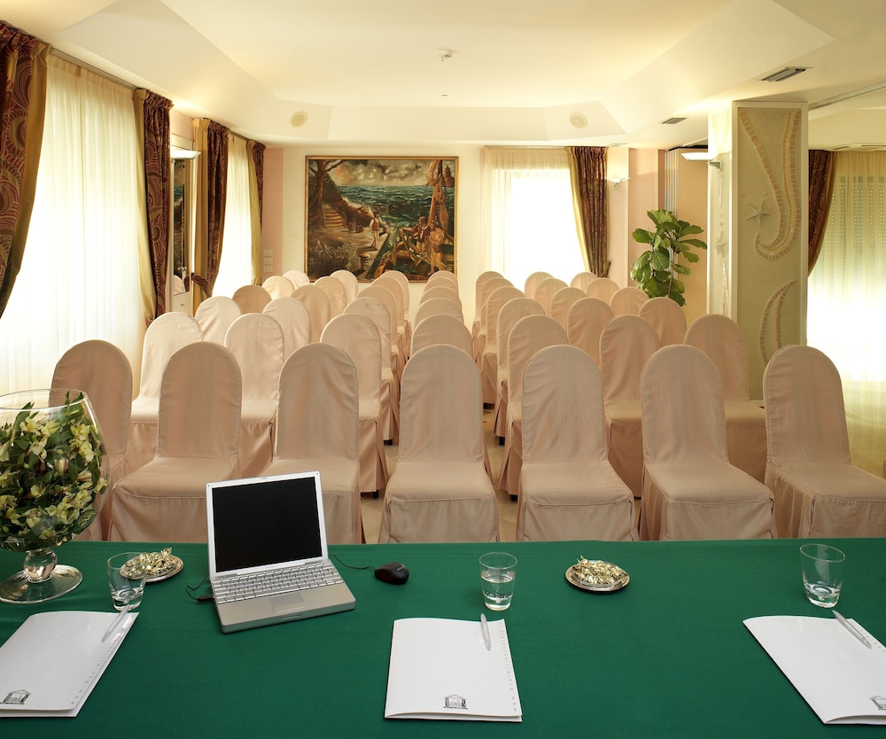 Hotel Feldberg Riccione 40/50