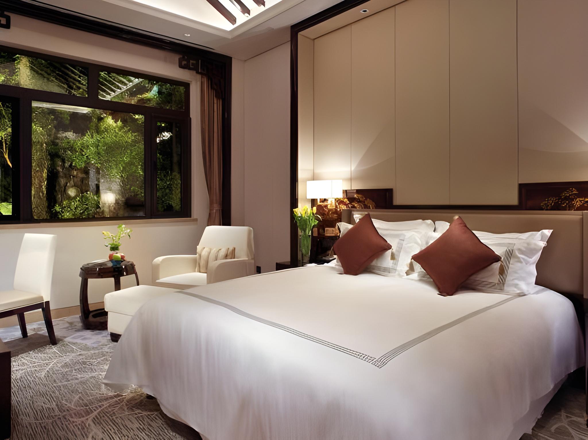 Select, Queen Bed