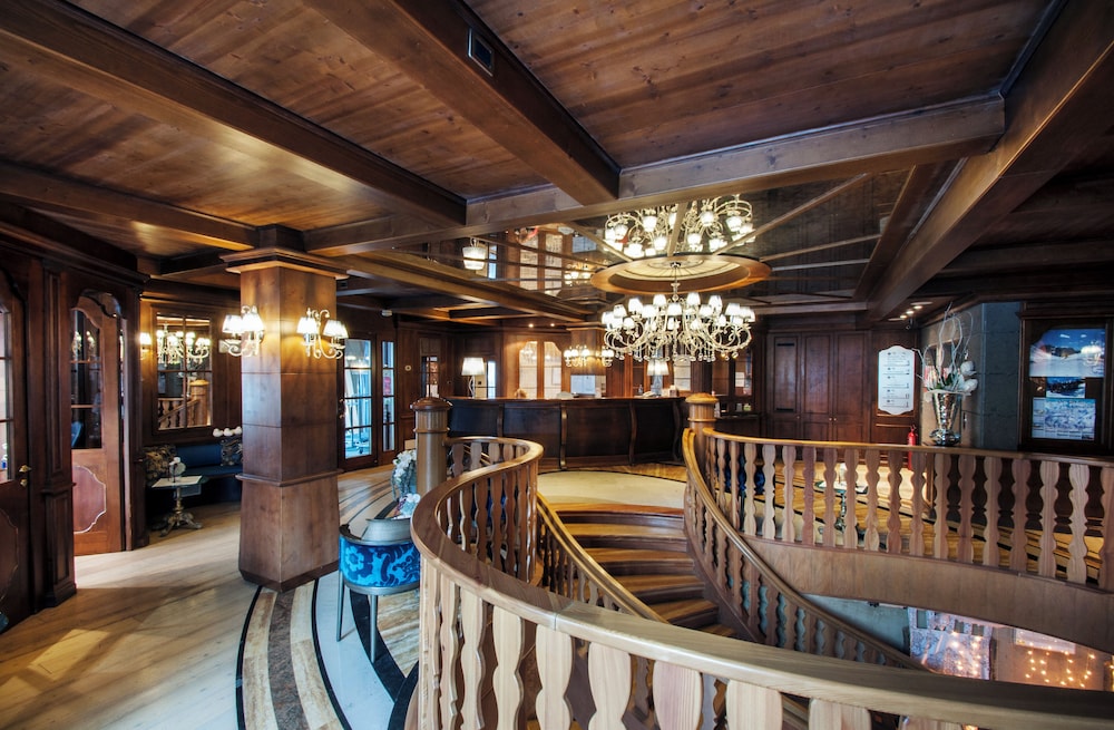 Lobby at Cristal Palace Hotel, PINZOLO
