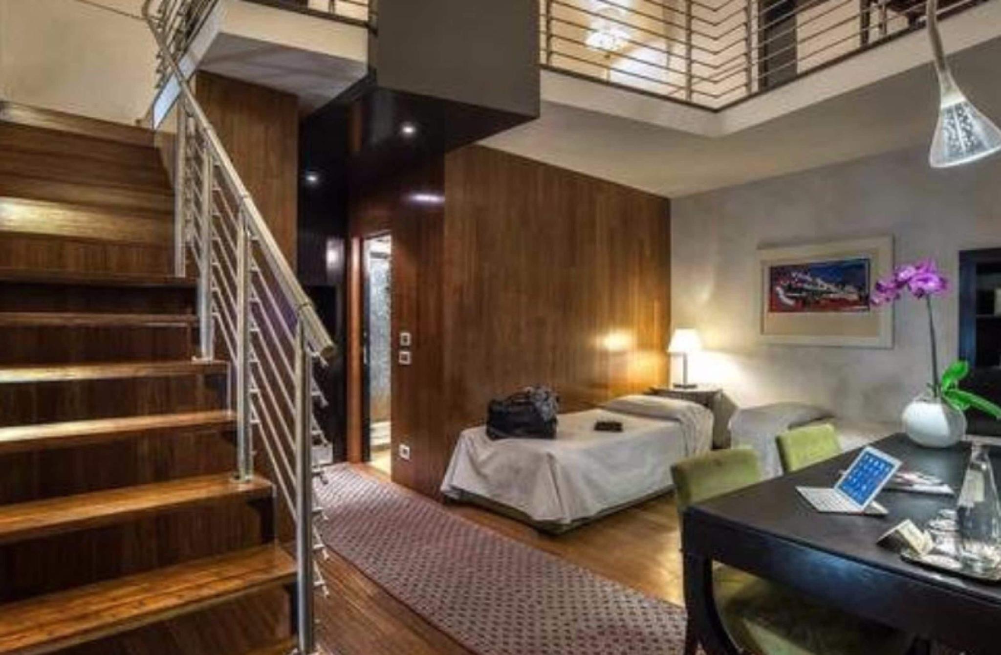 Mini, Apartment
