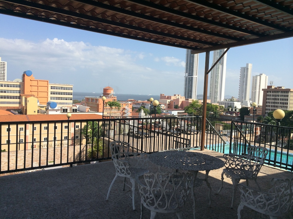 Hotel Costa Inn 7/55