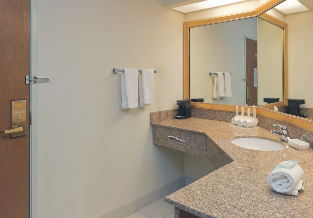 Holiday Inn Express Evansville - West 22/49