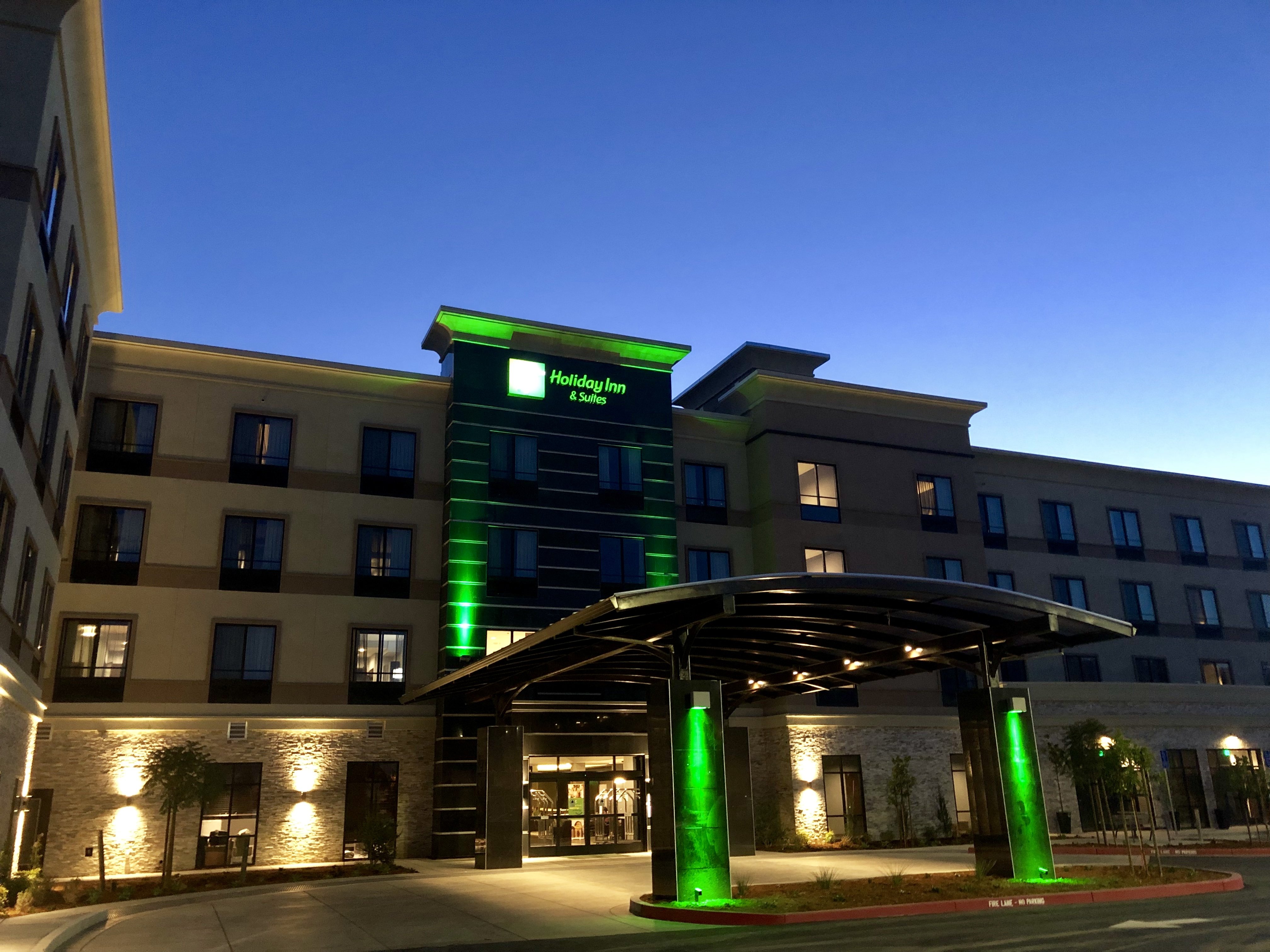 Holiday Inn Hotel & Suites Milpitas in MILPITAS - CA